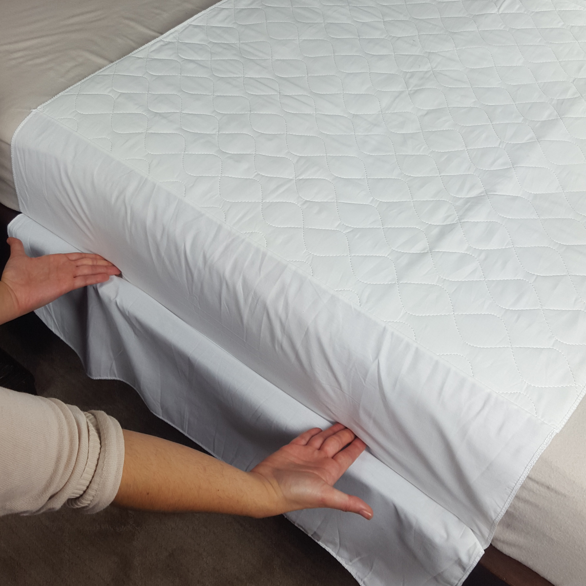 Priva Ultra Sheet Protector With Flaps - Incontinence/Multi Use - Priva
